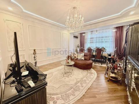 Satılır: 5 Otaq, Yeni tikili, Yasamal r., 160.00 m² — Bakı