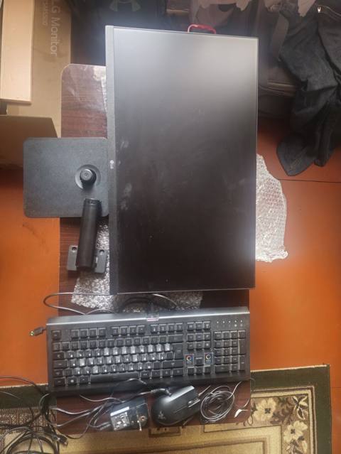 LG monitor 25' 100 herz Razer klaviatura və mouse dəsti təqdim — 200 ₼ · Baku · Monitorlər LG monitor 25' 100 herz Razer klaviatura və mouse dəsti təqdim — Baku