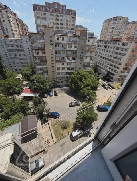 3 otaqlı mənzil, 100 m², Mircelal küçesi 32 — Bakı