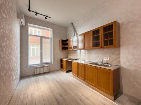 Kirayə: 2 otaqlı mənzil, 87.4 m², 2/4 mərtəbə — 3-cü massiv 11-ci Səbail küçəsi — Кыймылсыз мүлк