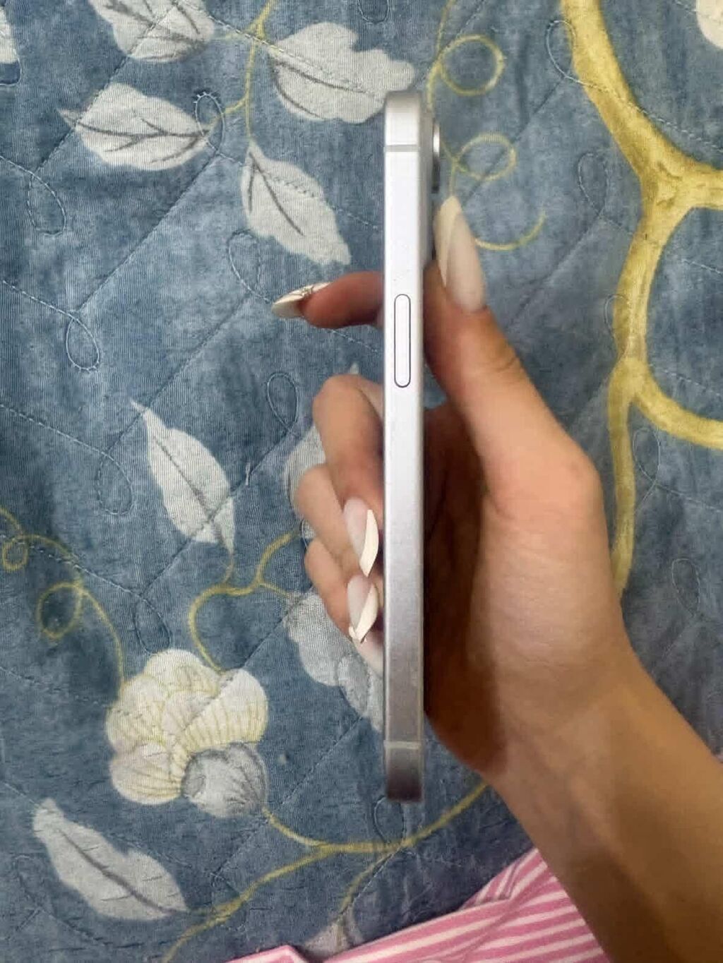IPhone 15, Ağ, Face ID — Apple iPhone, Bakı (2)