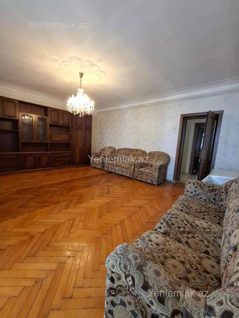 Satılır 3 otaqlı Bina evi menzil (Köhnə tikili), 110 m², Nəsimi rayonu — Raqif