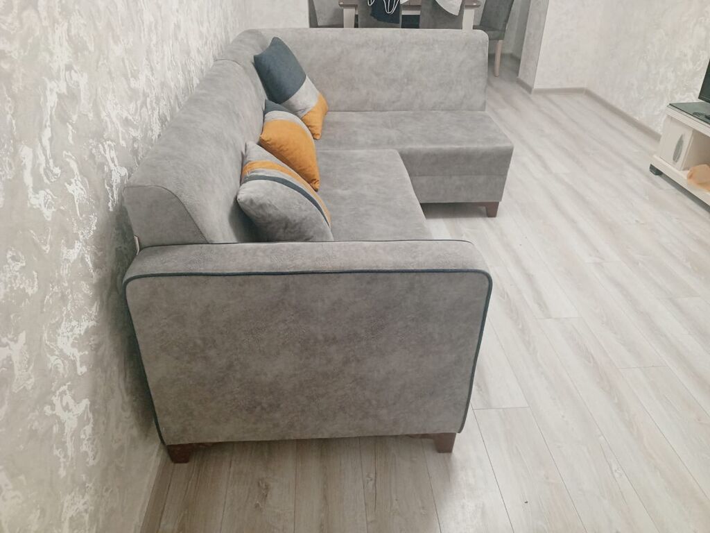 Perlanin fabrik malıdır. demək olar yenidir — Divanlər, Sumqayıt (3)