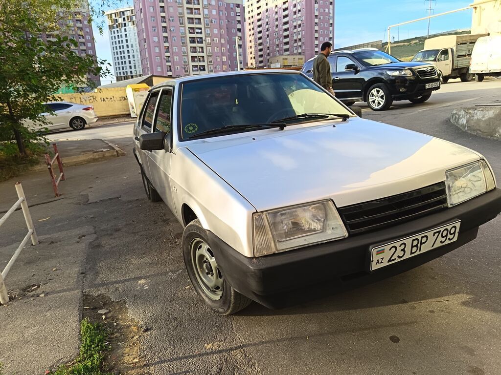 VAZ (Lada) 21099: 1.7 l 2003 il 25066 km Sedan