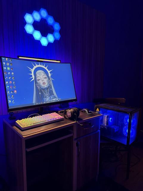 Güclü Gaming Set: RTX 4060 / DDR5 32GB / MSI 32" 240Hz + Logitech G — Баку