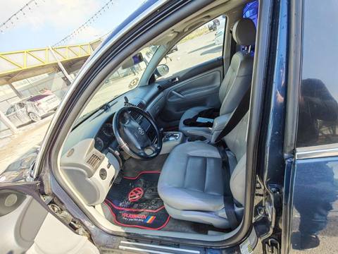 Volkswagen Passat sedan. Avtomobil tünd göy rəngdədir və klassik — 5 700 ₼ · Baku · Avtomobillər Volkswagen Passat sedan. Avtomobil tünd göy rəngdədir və klassik — Baku