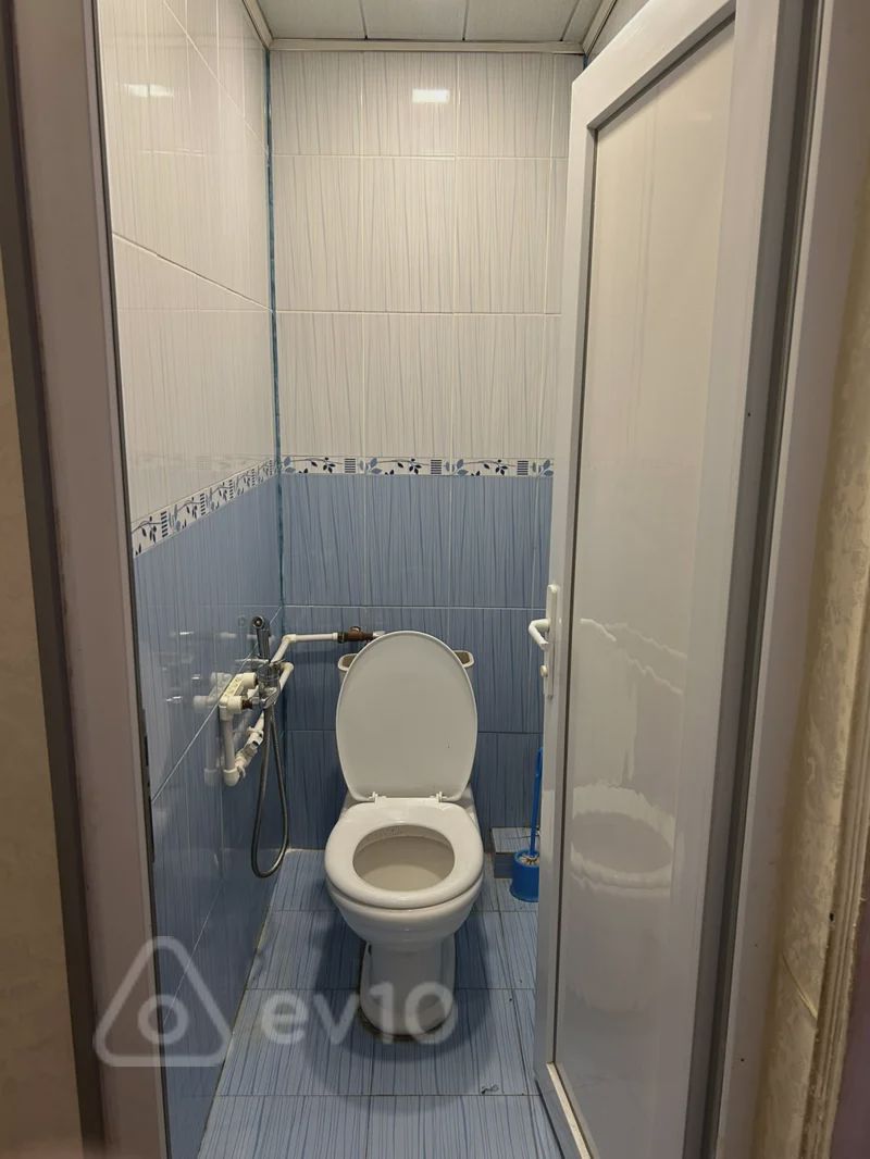 For rent: 2-room apartment (old building), 55 m² — Mənzil, Bakı (11)