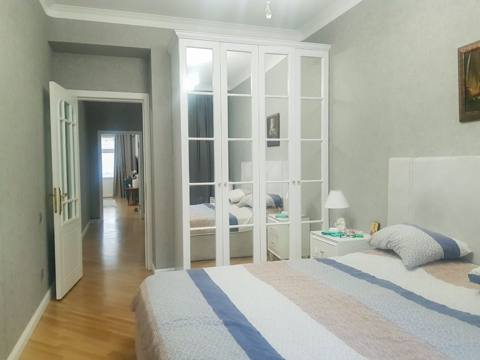 Satılır: 3 otaqlı mənzil, 140 m², 3/17 mərtəbə — 8 Noyabr prospekti — 380 000 ₼ · 3 ოთახი · 140 m² · სართული 3/17 · Baku · Mənzil Satılır: 3 otaqlı mənzil, 140 m², 3/17 mərtəbə — 8 Noyabr prospekti — Baku