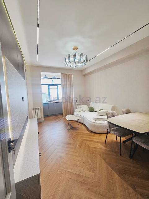 Satılır: 2 Otaq, Yeni tikili, Nizami r., 8-ci km q., 52.00 m² — Tofiq