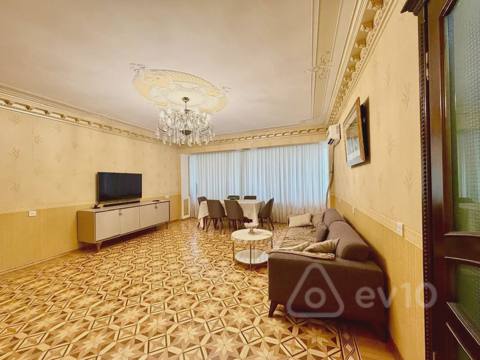 4 otaqlı mənzil, 120 m², Hüseyn Cavid prospekti — Baku