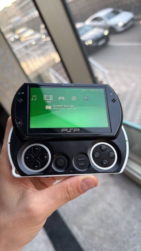Sony PSP Go portativ oyun konsolu. İçinde oyunlar var elave 7.5gb yer — 145 ₼ · Баку · Portativ oyun konsoləri Sony PSP Go portativ oyun konsolu. İçinde oyunlar var elave 7.5gb yer — Баку