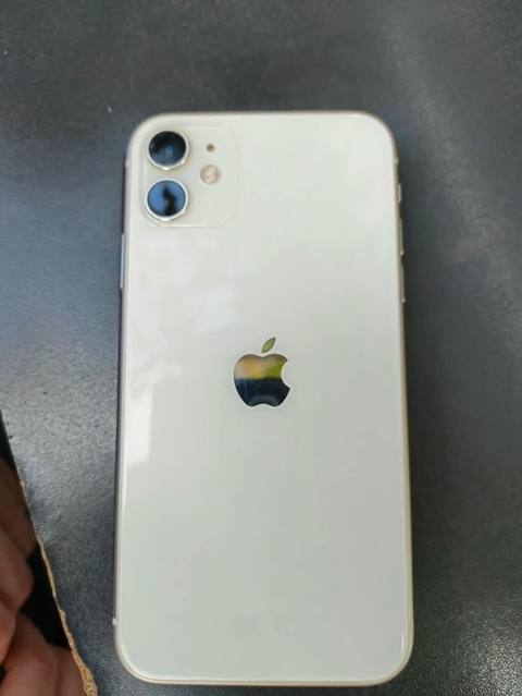 IPhone 11, 64 GB, Ağ — 320 ₼ · Bakı · Apple iPhone IPhone 11, 64 GB, Ağ — Bakı