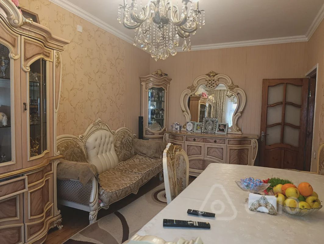 For sale: 2-room apartment (old building), 60 m² — Mənzil, Bakı (4)