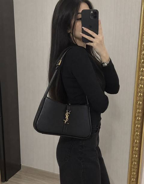 Qara çiyin çantası – YSL Premium keyfiyyetdedi 2.3 defe taxılıb 130 — Baku