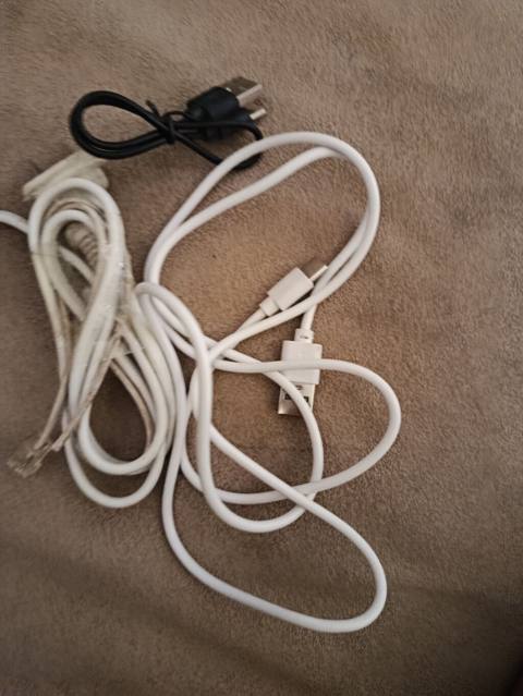 USB kabellər dəsti - 1 ədəd Usb-a dan Usb-c yə şarj/data kabeli (ağ — 10 ₼ · Джейранбатан · Smartfon üçün kabelləri və keçidçilər USB kabellər dəsti - 1 ədəd Usb-a dan Usb-c yə şarj/data kabeli (ağ — Джейранбатан