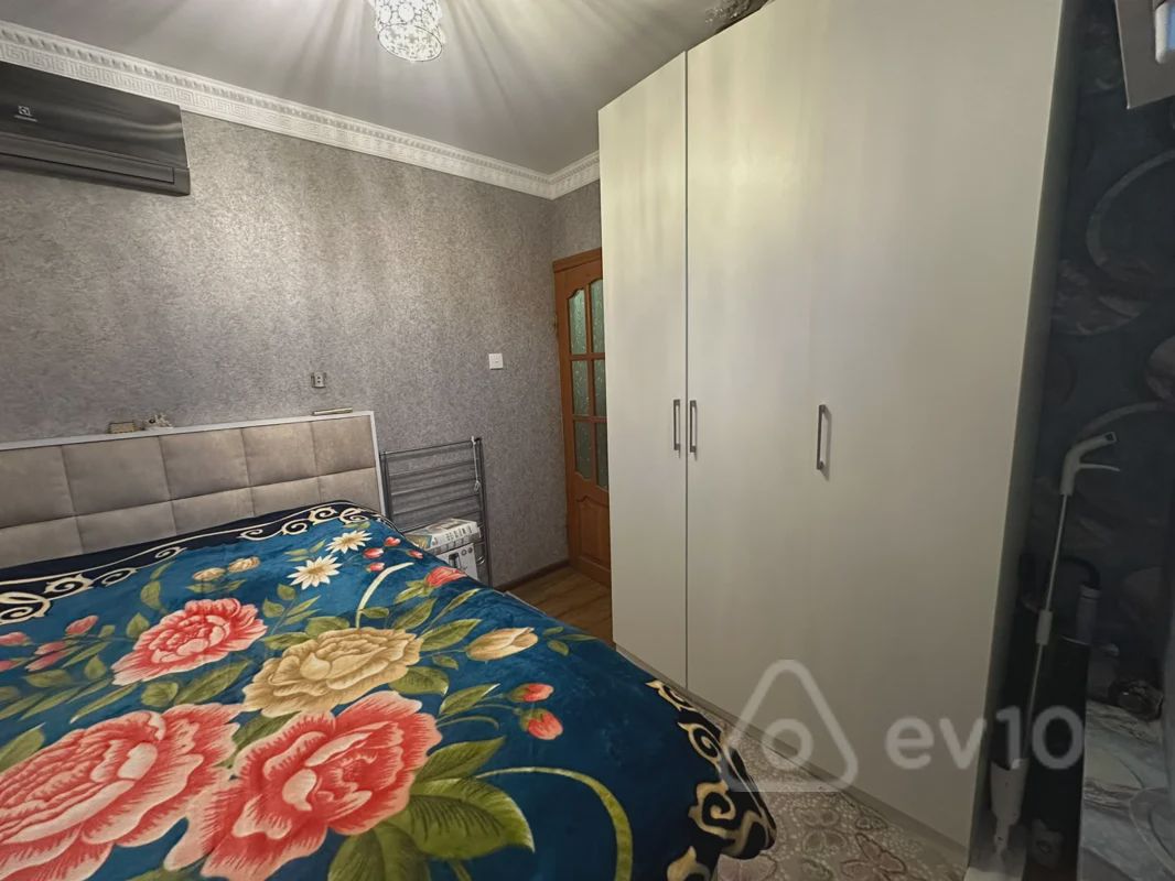 For sale: 2-room apartment (old building), 35 m² — Mənzil, Bakı (3)
