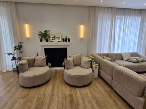 Satılır: Həyət evi, 350 m², 3 sot — Novxanı şossesi Mariana Trençin arxası — Недвижимость