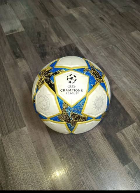 Uefa çempionlar liqası topu 5 nömrə (Tikişsiz) — Баку