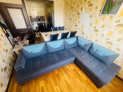Kunc divan satilir 450azn. Acilir bazalidir. Unvan Hezi Aslanov — 450 ₼ · Баку · Mebel Kunc divan satilir 450azn. Acilir bazalidir. Unvan Hezi Aslanov — Баку