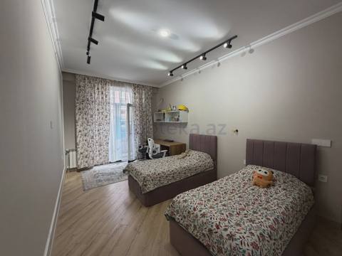 Satılır: 2 Otaq, Yeni tikili, Binəqədi r., 7-ci mkr q., 88.00 m² — Квартира