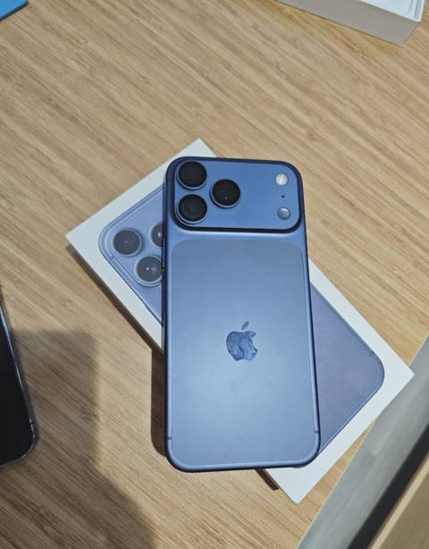 Apple iPhone 17 Pro Max, 12 GB — 2 350 ₼ · Bakı · Smartfonlar Apple iPhone 17 Pro Max, 12 GB — Bakı