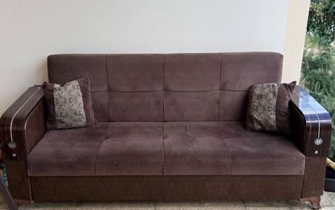 Divan açılır, bazası var 100 azn satılır Ünvan Maştağa Pərvin 0300 — Mebel