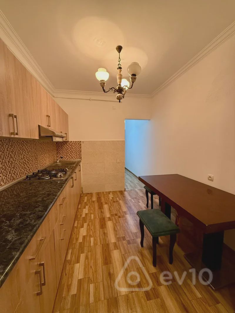 For rent: 3-room apartment (old building), 90 m² — Mənzil, Bakı (11)