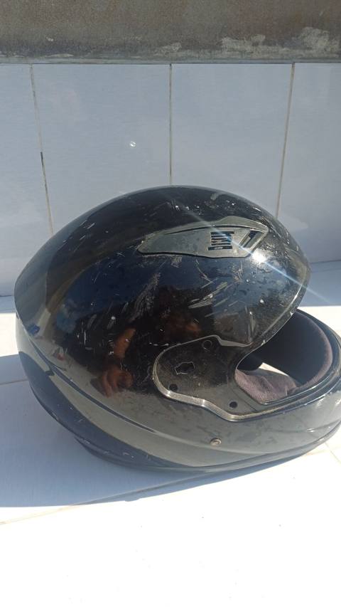 Tam üzlü motosiklet dəbilqəsi - Rəng: qara - Korpus: aerodinamik tam — 8 ₼ · Digah · Motosiklet geyimi Tam üzlü motosiklet dəbilqəsi - Rəng: qara - Korpus: aerodinamik tam — Digah