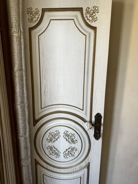 Klassik dizaynlı daxili qapı - Material: ağac teksturalı MDF/taxta — Baku
