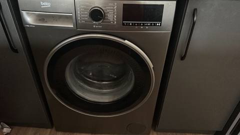 Beko paltaryuyan maşın 8kq. Qiymet 400azn. Unvan Nerimanov Nigaz — 400 ₼ · Баку · Çamaşır maşınları Beko paltaryuyan maşın 8kq. Qiymet 400azn. Unvan Nerimanov Nigaz — Баку