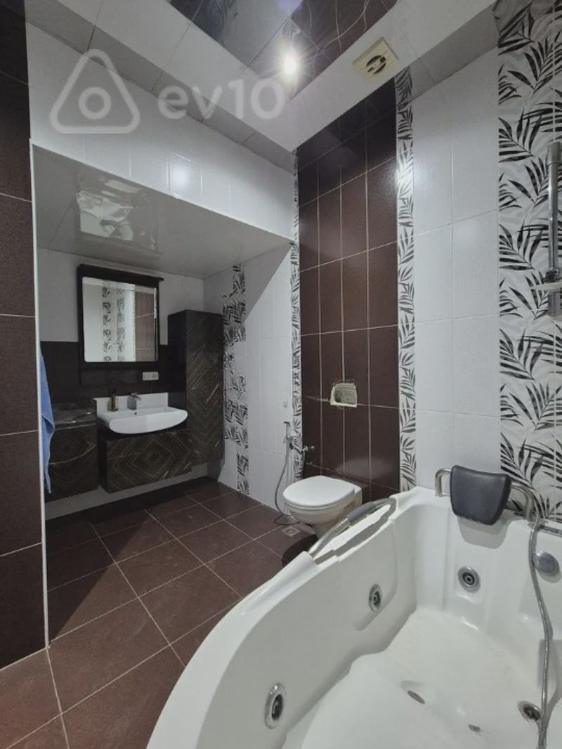 For sale: 4-room apartment (new building), 160 m² — Mənzil, Bakı (5)