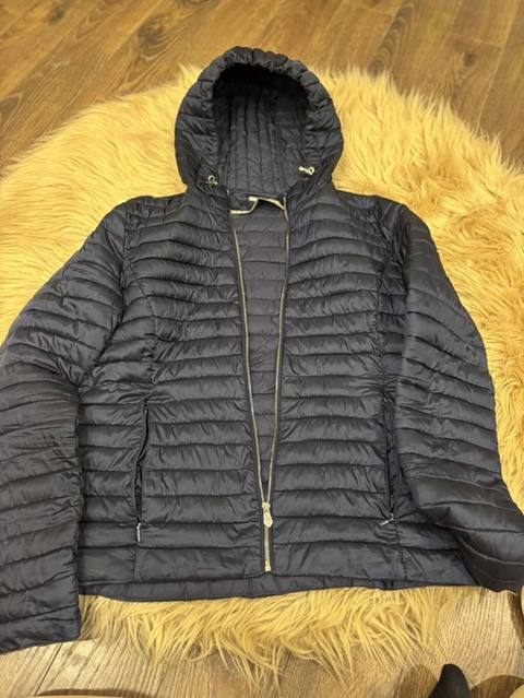 Massimo dutti-20 azn — 20 ₼ · Bakı · Kurtkalar Massimo dutti-20 azn — Bakı