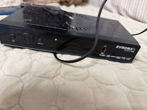 Evromax T777 HD rəqəmsal TV tuner / ресивер. Qurğunun üzərində — 10 ₼ · Masazir · Rəqəmsal və peyk TV Evromax T777 HD rəqəmsal TV tuner / ресивер. Qurğunun üzərində — Masazir
