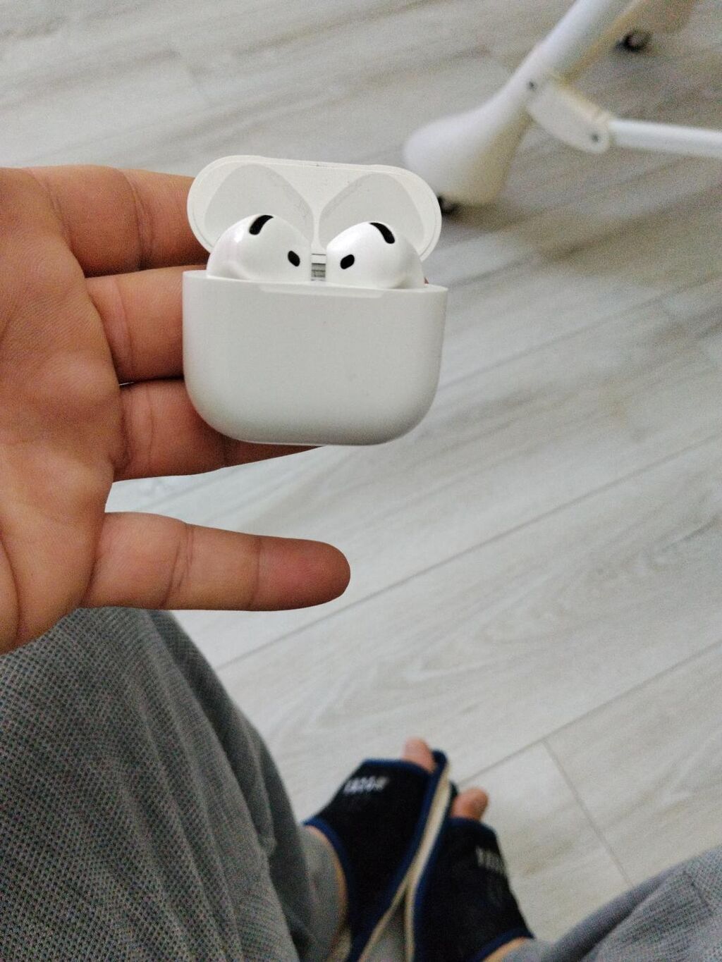 Apple AirPods 4 Xüsusiyyətlər: - Bluetooth simsiz qulaqcıq dəsti — Qulaqcıqlar, Digah (5)