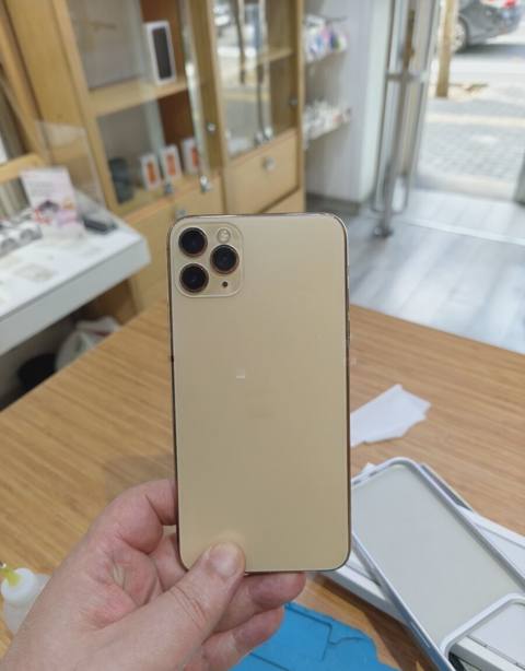 Apple iPhone 11 Pro Max, 4 GB — 320 ₼ · Баку · Smartfonlar Apple iPhone 11 Pro Max, 4 GB — Баку