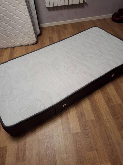 Tek neferlik carpayi ucun 2 eded az ishlenmis matras satilir unvan — Баку
