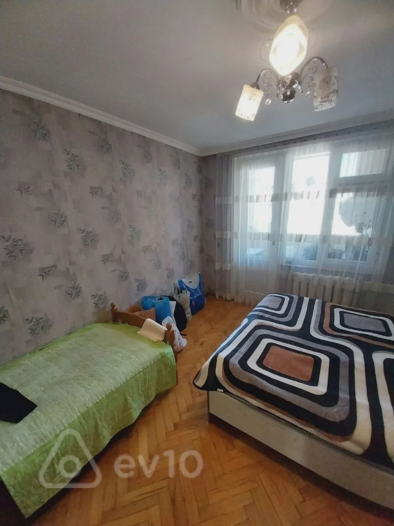 For sale: 3-room apartment (old building), 70 m² — Mənzil, Bakı (6)