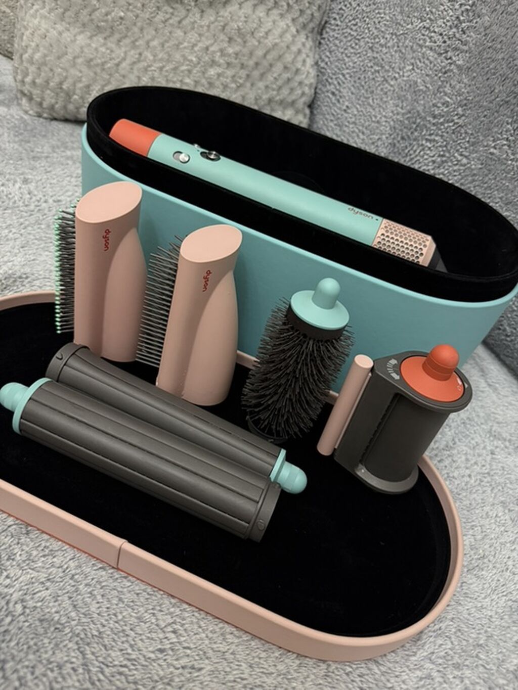 Dyson Airwrap Çox səliqəli və ehtiyatla istifadə olunub, əla — Saç burmağa və düzəltməyə, Bakı (3)