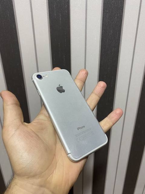 IPhone 7, 128 GB, Gümüşü, Barmaq izi — 90 ₼ · Baku · Apple iPhone IPhone 7, 128 GB, Gümüşü, Barmaq izi — Baku