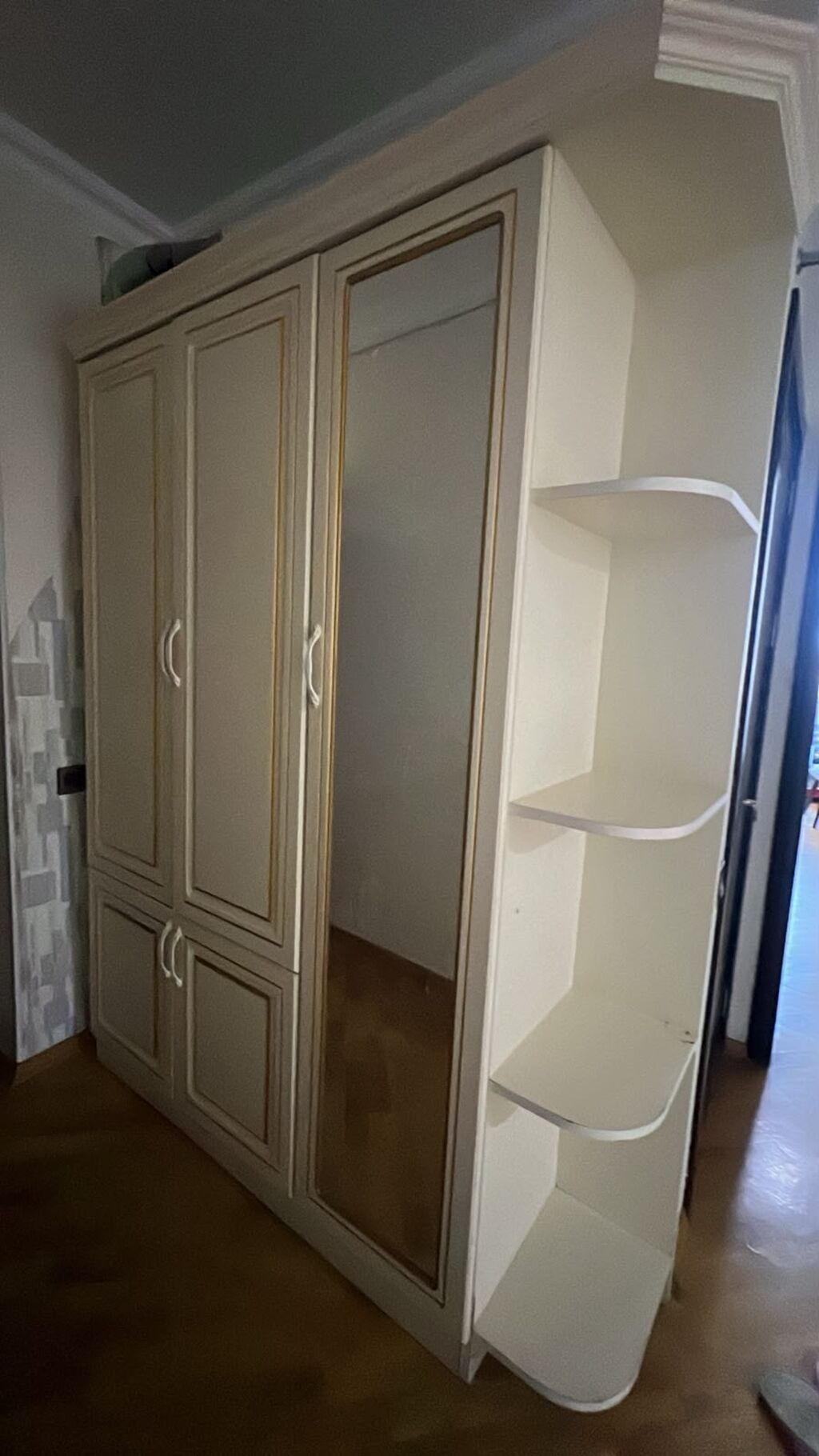 Yeni, Dolab, Malayziya — Qonaq otağı üçün, Bakı