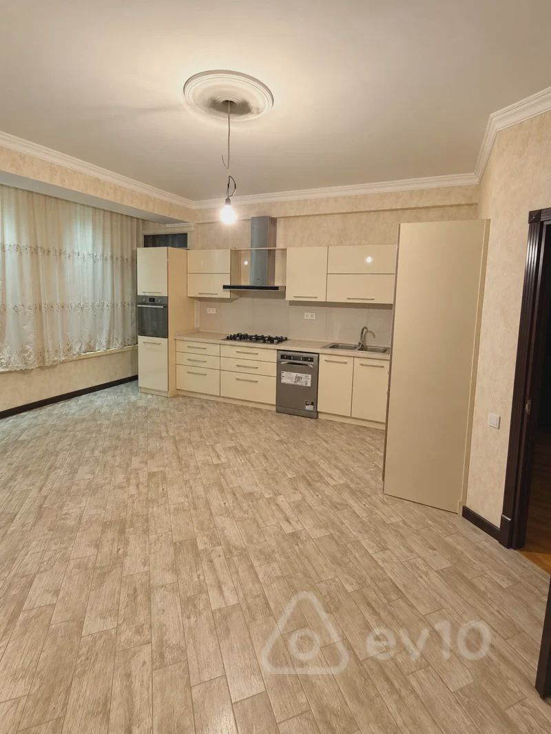 For sale: 4-room apartment (new building), 204 m² — Mənzil, Bakı (7)