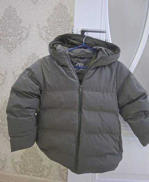 Zara uşaq qış gödəkçəsi 11-12yas - Rəng: zeytun-yaşıl (khaki) — 35 ₼ · Хырдалан · Uşaq geyimi Zara uşaq qış gödəkçəsi 11-12yas - Rəng: zeytun-yaşıl (khaki) — Хырдалан