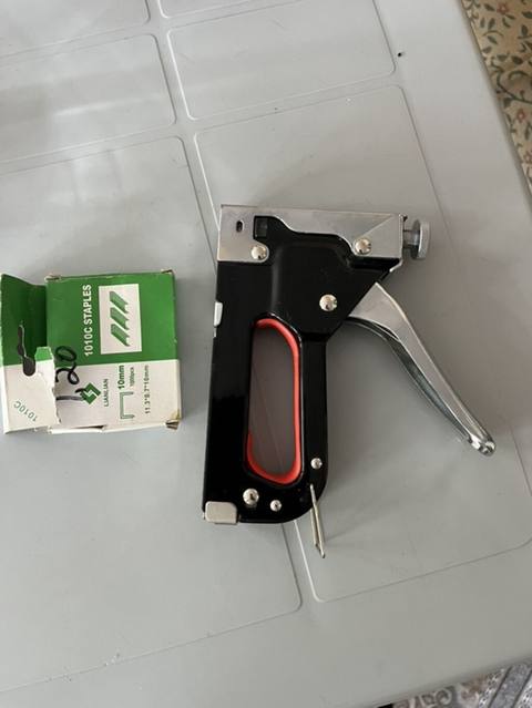 Mexanik tikinti skob tapançası (staple gun) - Korpus: möhkəm metal — Ürünler
