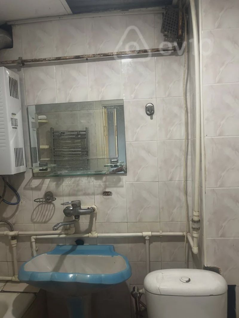 For rent: 2-room apartment (old building), 55 m² — Mənzil, Bakı (10)