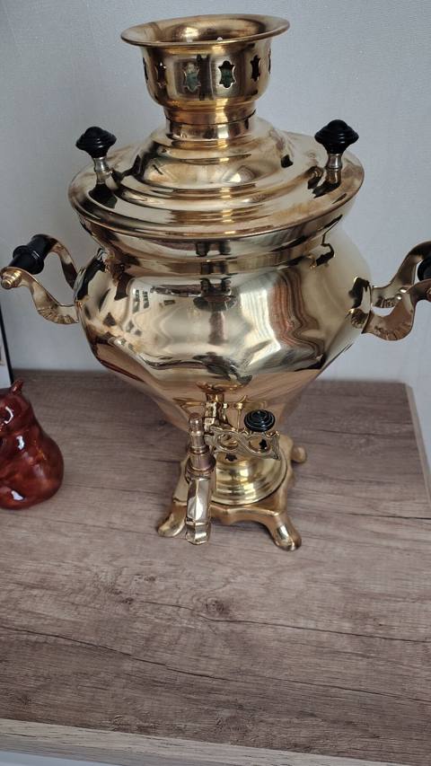 Misin samovar – klassik rus üslubunda, cilalı pirinç gövdəli — 150 ₼ · Bakı · Samovarlar Misin samovar – klassik rus üslubunda, cilalı pirinç gövdəli — Bakı