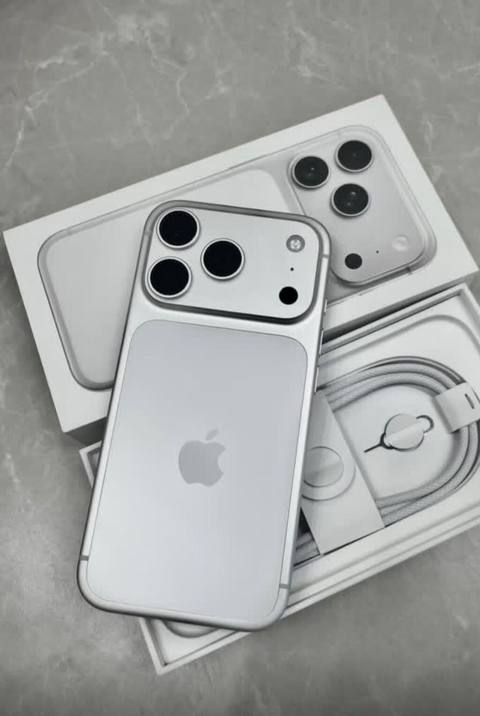 IPhone 17 Pro Max, 256 GB, Zəmanət, Face ID, Sənədlərlə — Baku
