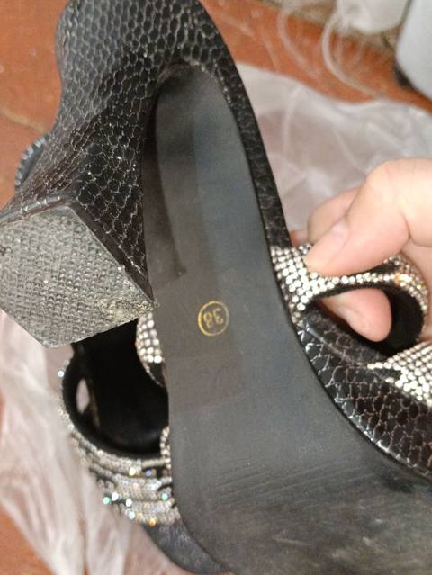 Qadın yüksək dabanlı sandal – qara rəng - Ölçü: 36 (daban altındakı — 5 ₼ · Bakı · Sandal Qadın yüksək dabanlı sandal – qara rəng - Ölçü: 36 (daban altındakı — Bakı