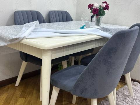Masa 6 eded stul yaxsi vezyetdedi qiymet 450 azn unvan — 450 ₼ · Masazir · Masalar və stullar Masa 6 eded stul yaxsi vezyetdedi qiymet 450 azn unvan — Masazir