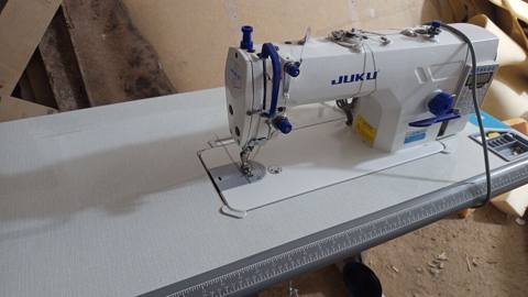 Sənaye tikiş maşını – Jukı tipli düz tikiş (lockstitch) model — Баку
