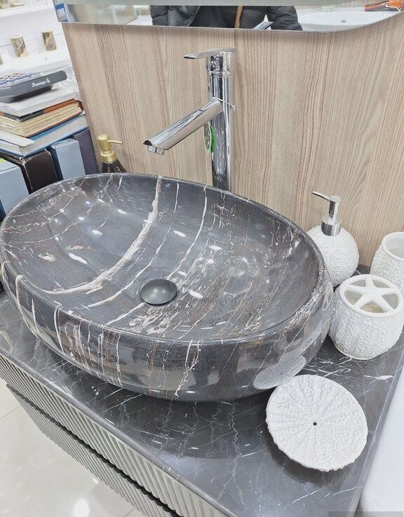 Düzbucaqlı çanaq, Ağ rəng — Mətbəx lavabolarında, Bakı (2)